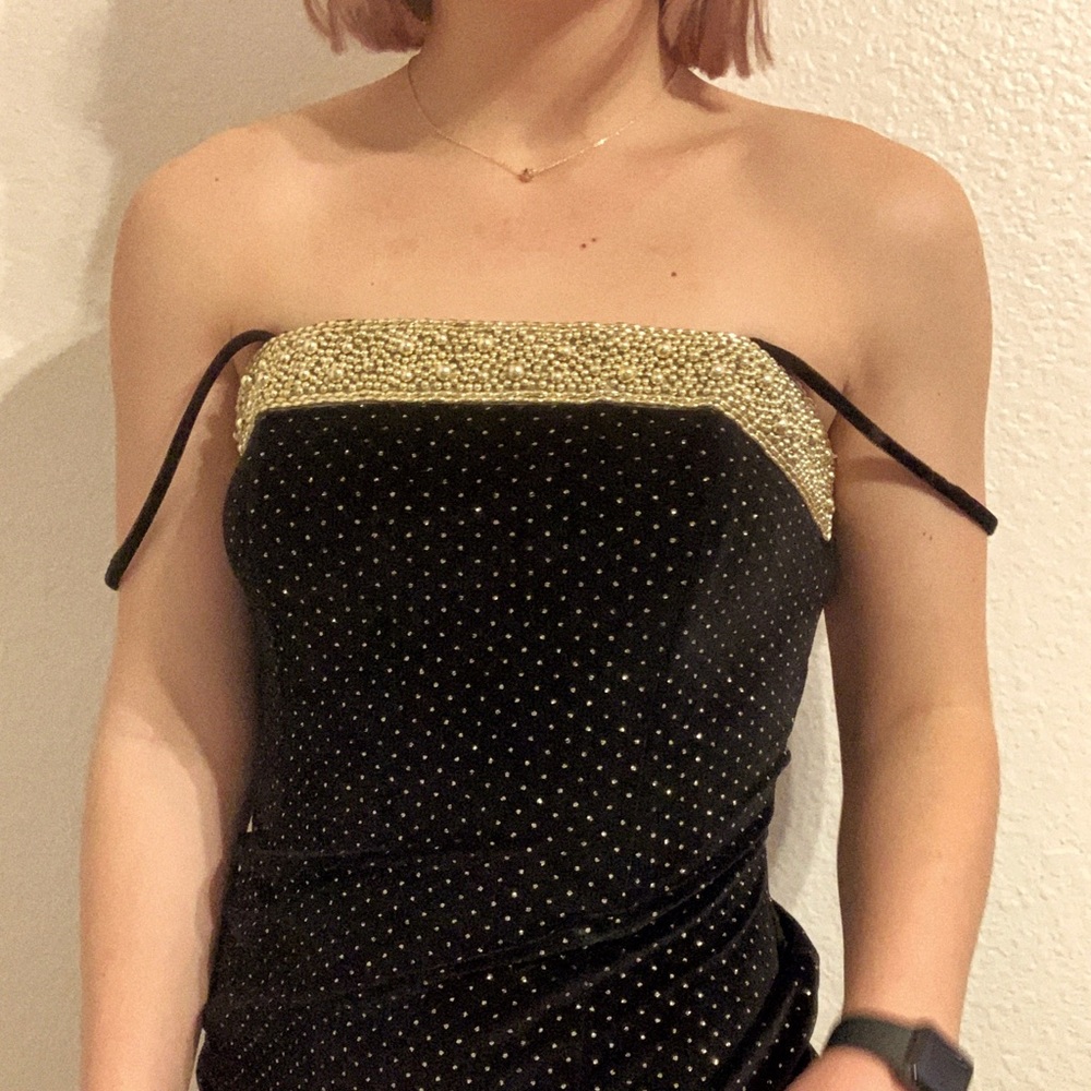 Vintage little black dress 🖤